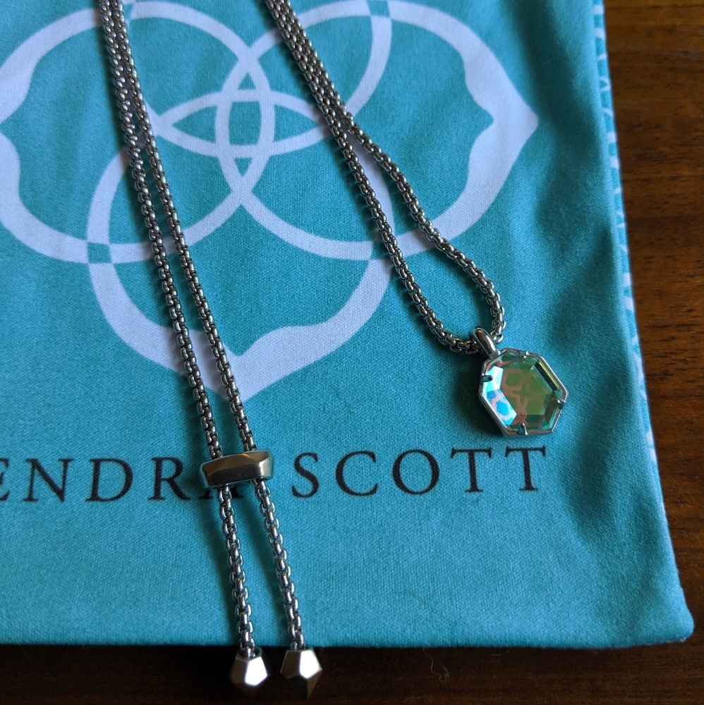 Kendra Scott Teo iridescent necklace
